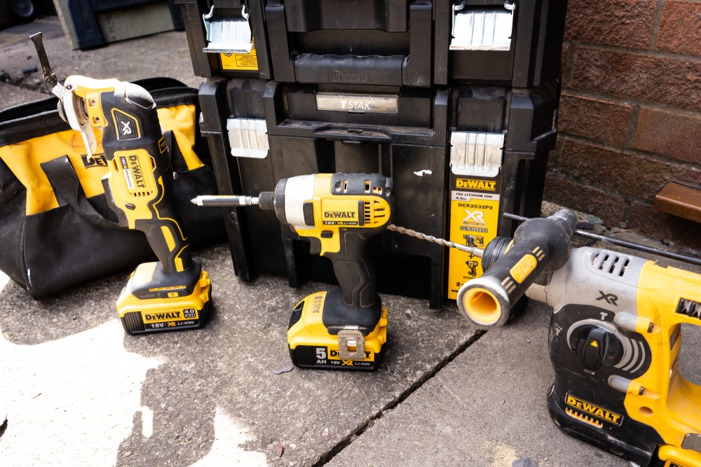 3 Common DeWalt DCF887 Problems Troubleshooting HookedOnTool