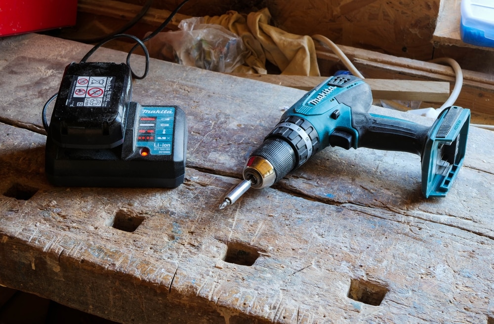 NiCad vs Lithium Better Cordless Drill Batteries? HookedOnTool