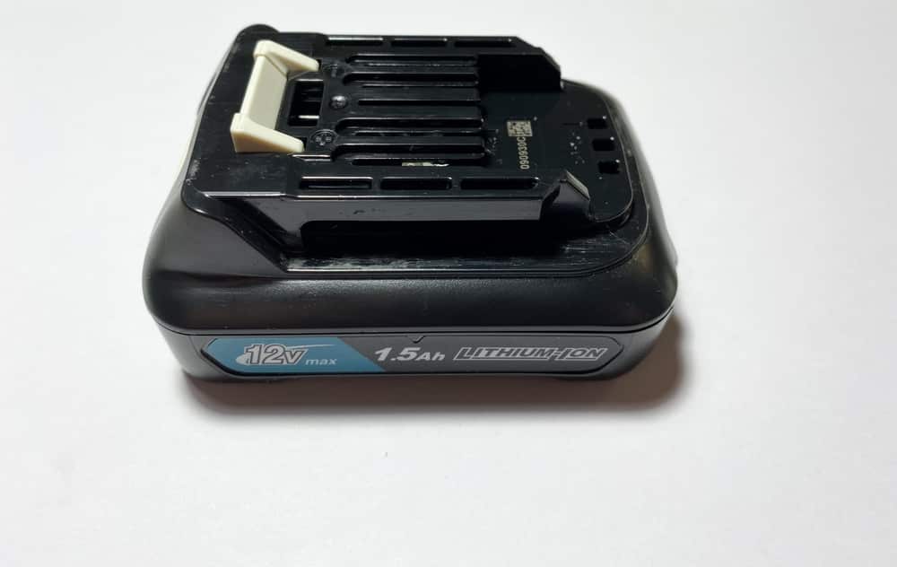Makita Battery Not Charging? Try These 4 Tips! HookedOnTool