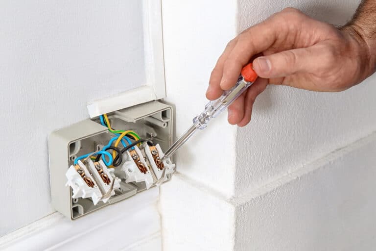 6 Reasons Why DeWalt Battery Won't Hold Charge HookedOnTool