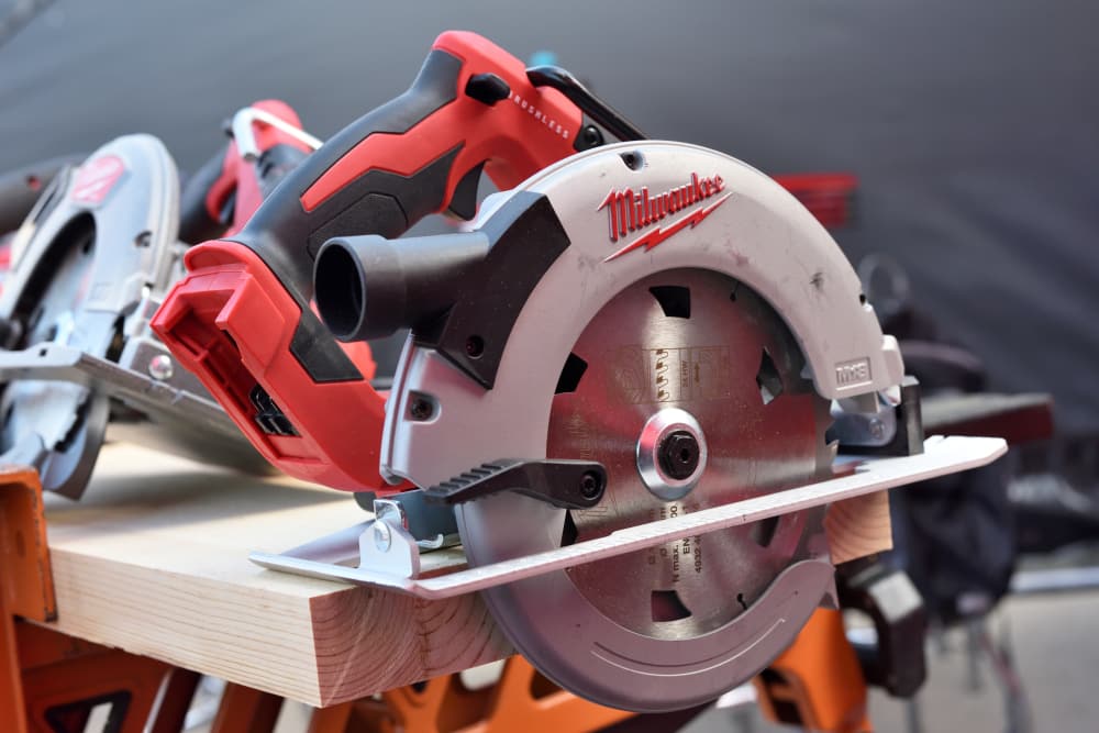 milwaukee fuel circular saw 7-1/4 problems