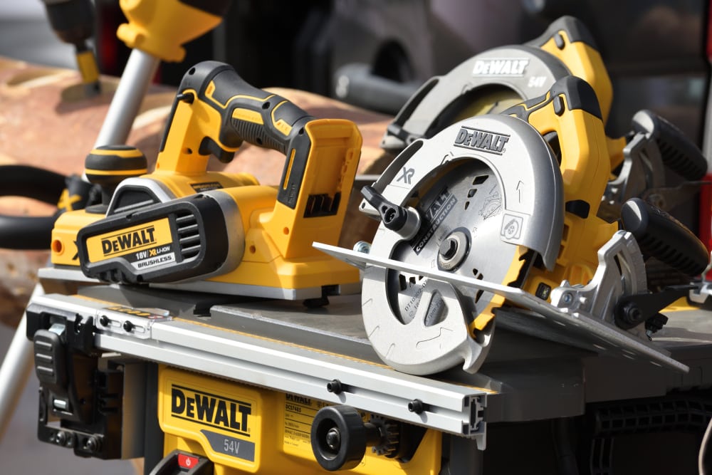 Diablo vs DeWalt Saw Blades Which One? HookedOnTool