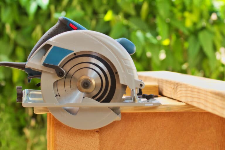 What Kind Of Oil For Skilsaw Worm Drive? (3 HookedOnTool