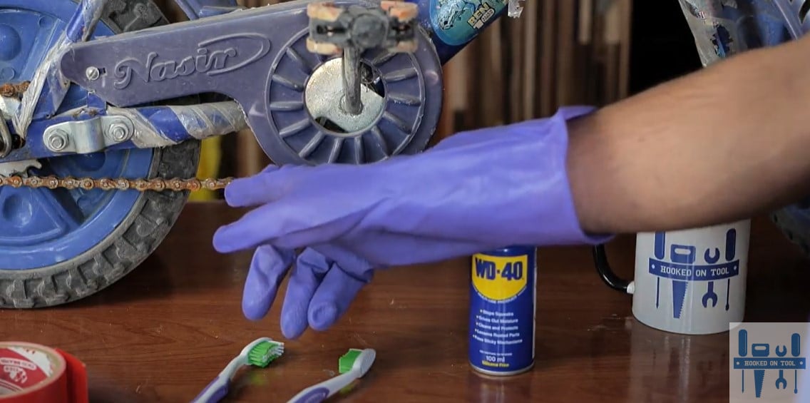 How To Clean A Bike Chain With The Help Of Toothbrush? HookedOnTool